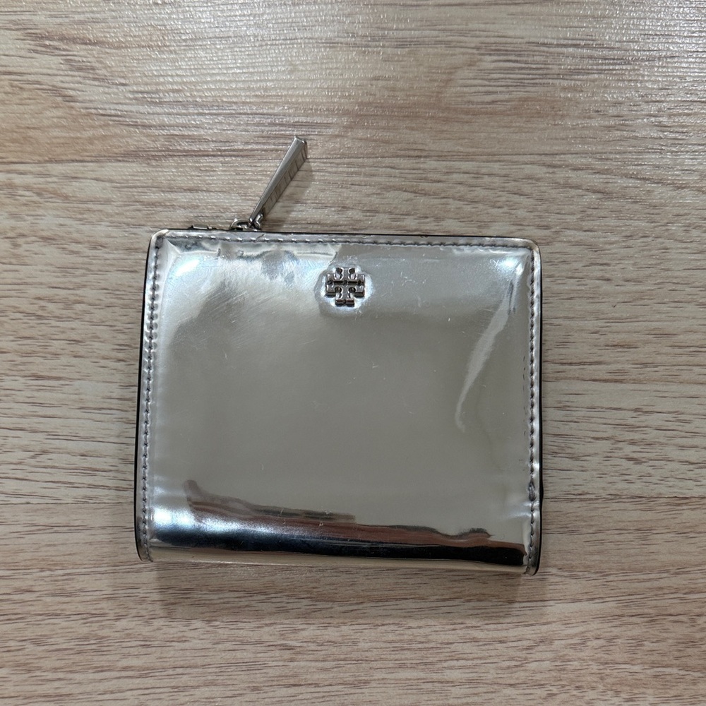Tory Burch Shiny Silver Wallet - Picture 2 of 5